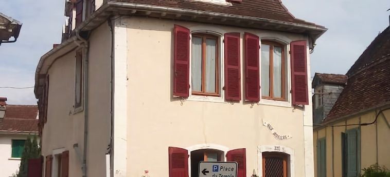 Aux Rosiers Chambres D'hôtes, Chambre d'Hôtes à Salies-de-Béarn