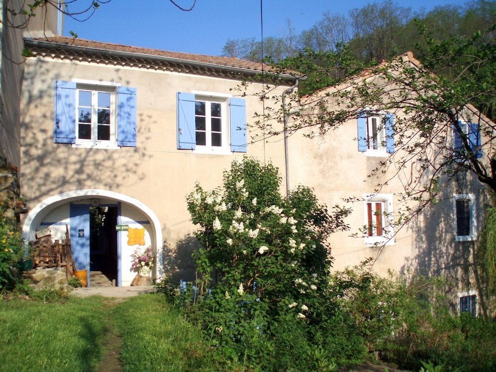 le moulin de cornevis - chambres d'hôtes gites, Chambre d'Hôtes à Privas