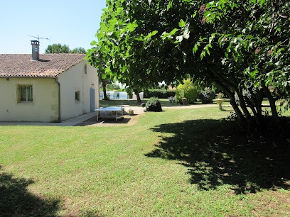 Les Piphanes, Location de Vacances à Nancras