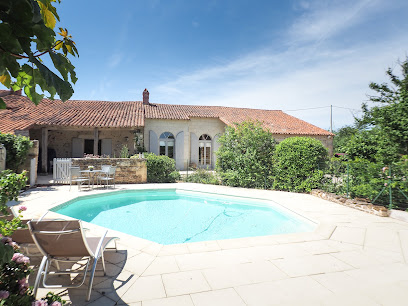 Logis La Tour, Location De Vacances à Saint-Laurent-de-la-Salle