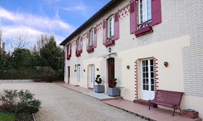 Les Volets Rouges, Chambre d'Hôtes aux Authieux-Papion