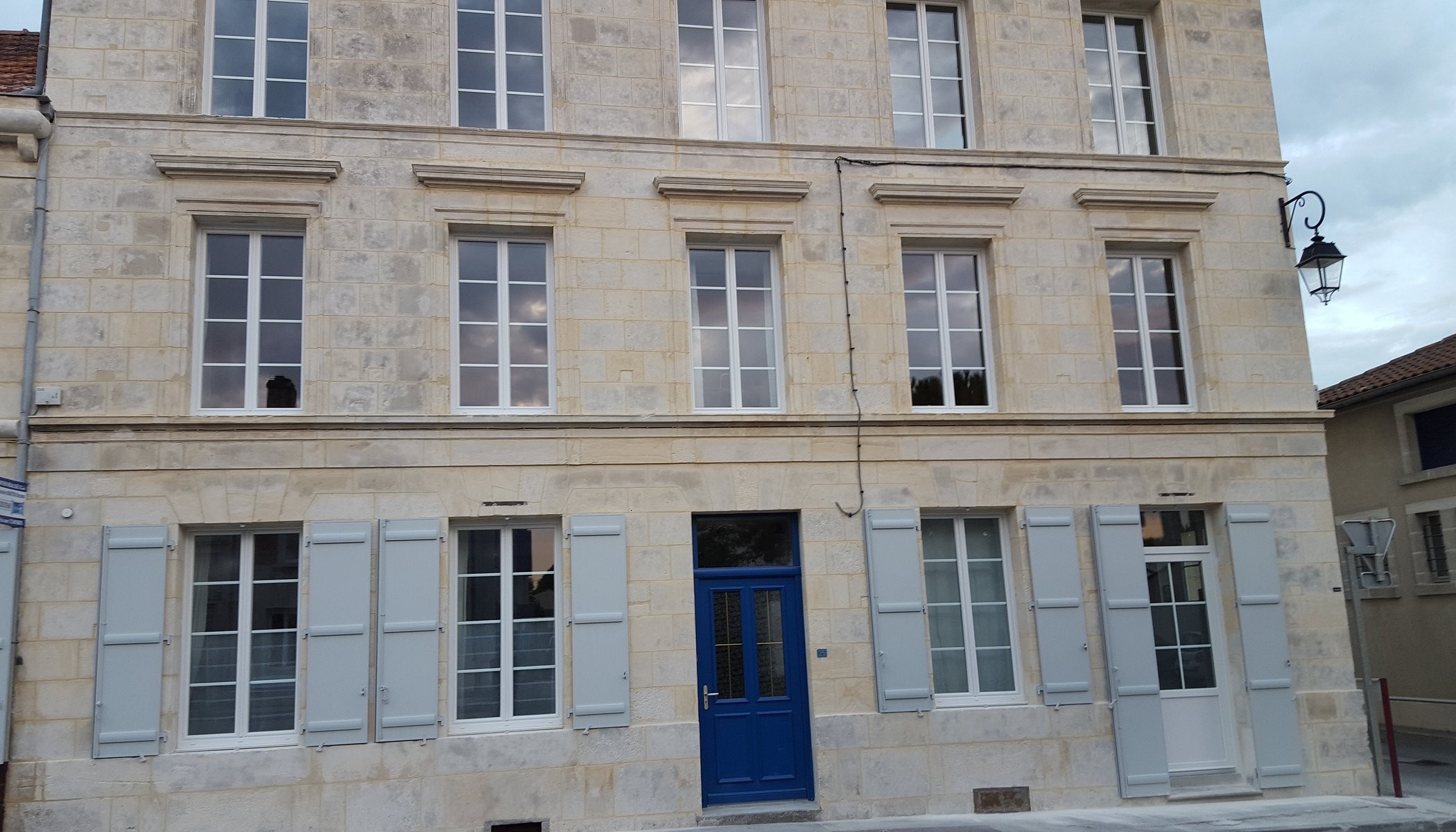 Maison Jeanne D'Arc, Chambre d'Hôtes à Saint-Genis-de-Saintonge