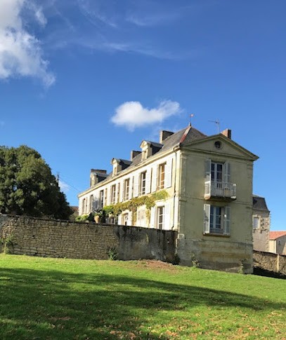 Chambres D'Hôtes Le Clos De Bonneval, Chambre d'Hôtes à Saint-Jean-de-Thouars