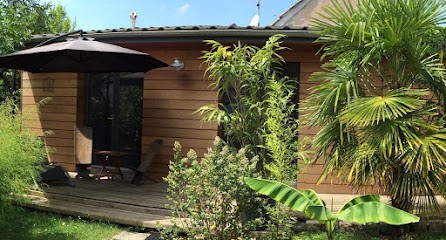 Clos Bamboo Guest House, Chambre d'Hôtes à Mérignac