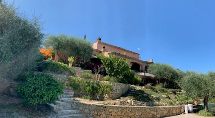 Chambre D'hôtes Bastide Rose De Mai Le Rouret, Chambre d'Hôtes au Rouret