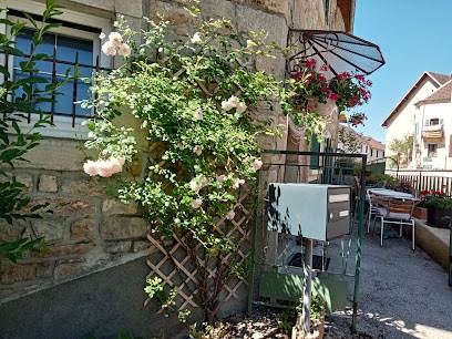 Gite Des Gorges - Mouthier Haute-Pierre, Chambre d'Hôtes à Mouthier-Haute-Pierre