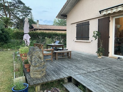 surf house, Chambre d'Hôtes à Léon