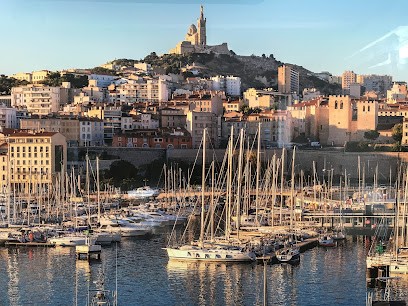 Chambre D Hôtes Au Cœur Des Oliviers., Chambre d'Hôtes à Marseille 13