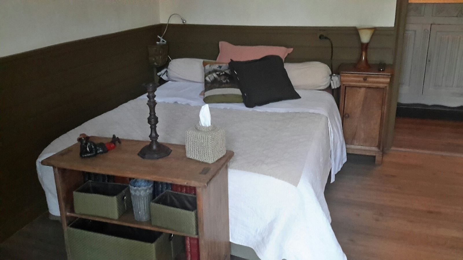 The House Of Color, Chambre d'Hôtes à La Boissière-de-Montaigu