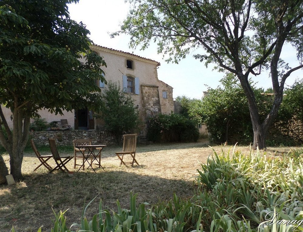 Gîte De Chaloux, Chambre d'Hôtes à Simiane-la-Rotonde