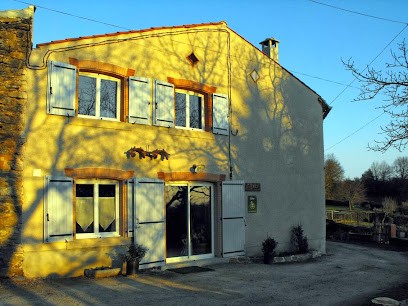 Gite L'etable En Montagne Noire, Location de Vacances aux Brunels