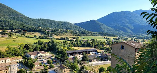 Le Bellevue, Chambre d'Hôtes à Montbrun-les-Bains