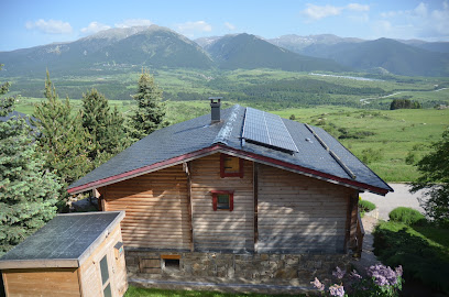 Chalet Rouge Sorbier, Maison D'hôtes à Font-Romeu-Odeillo-Via