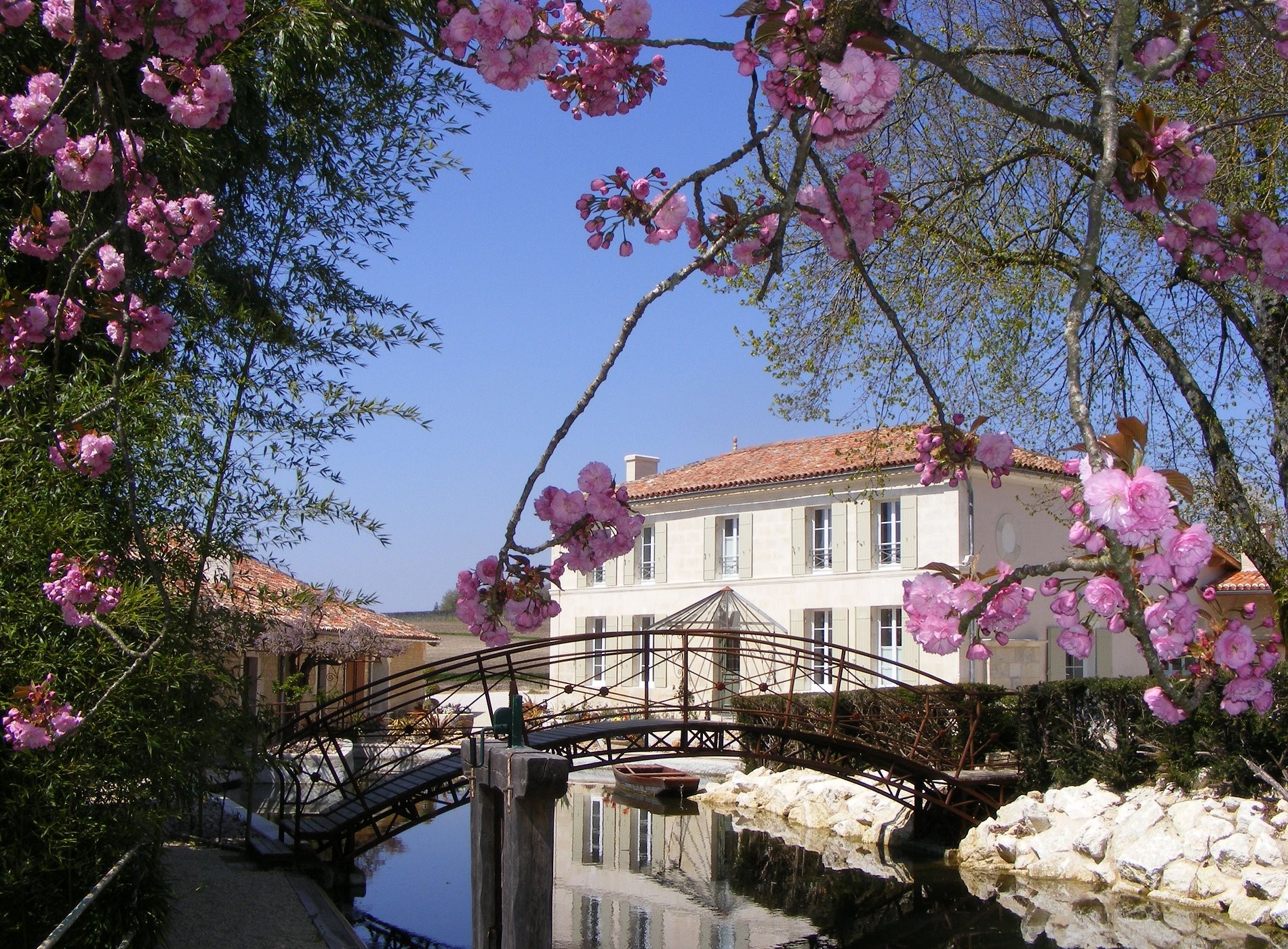 Le Moulin de Narrat, Chambre d'Hôtes à Saint-Maigrin
