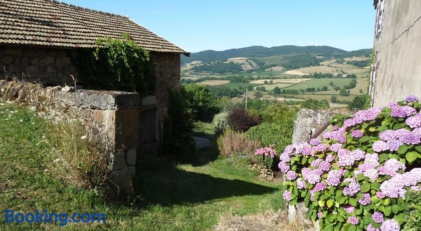 La Grange Fleurie Chambres D'hôtes, Chambre d'Hôtes à Tramayes