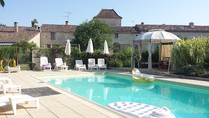 Les Gîtes Du Garry, Location de Vacances à Thénac