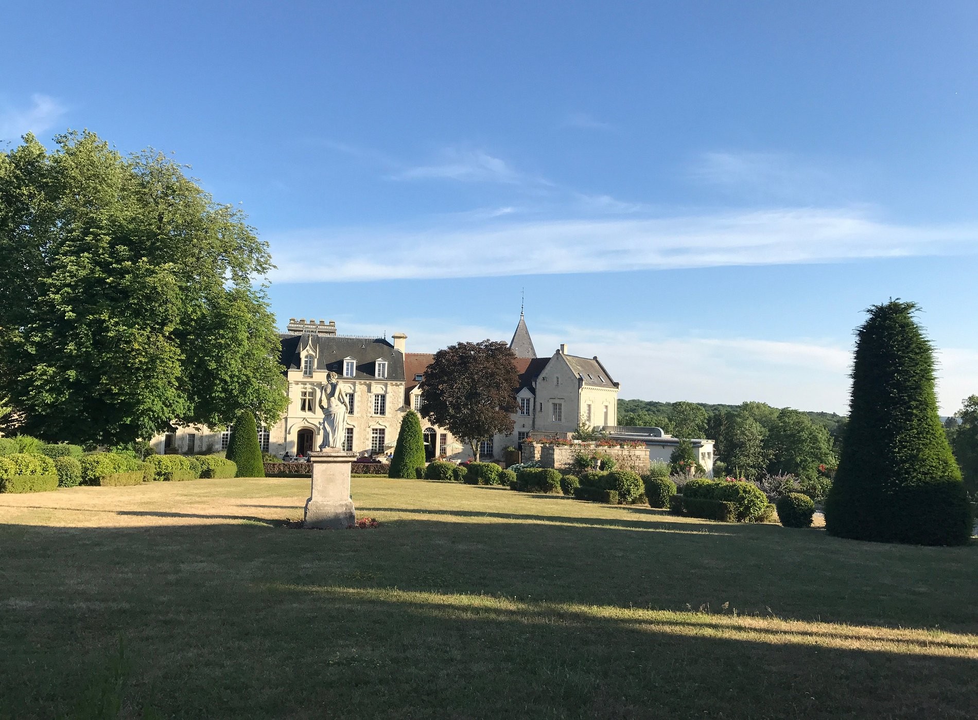 Au Fou Du Roy, Chambre d'Hôtes à Fère-en-Tardenois