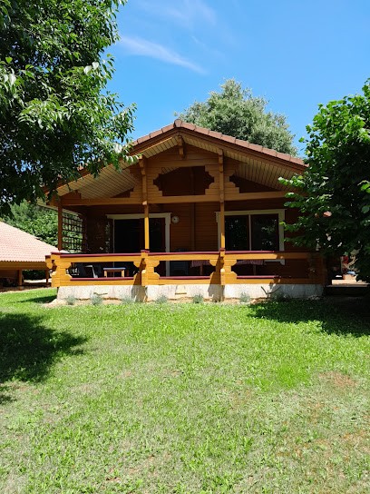 L'Occitana chalet 15, Location de Vacances à Mauroux