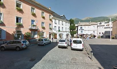 Gite et Chambres d'hôtes au bord du lac de Serre Ponçon, Chambre d'Hôtes à Embrun