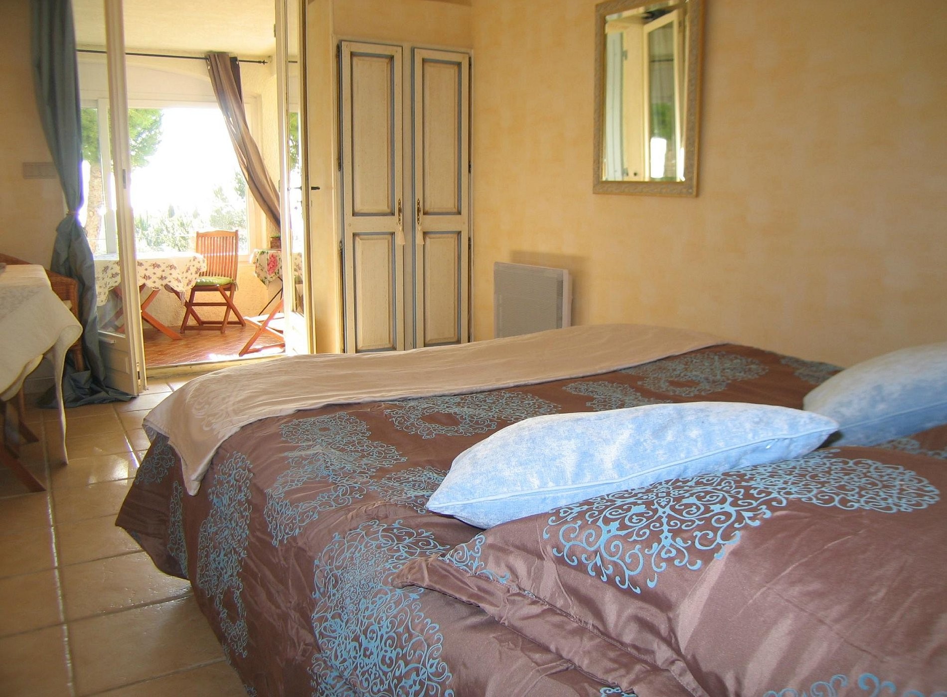 LA RESTANQUE CÔTE BLEUE, Chambre d'Hôtes à Sausset-les-Pins