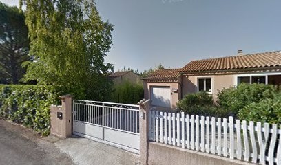 très belle chambre avec terrasse abritée, Chambre d'Hôtes à Gréoux-les-Bains
