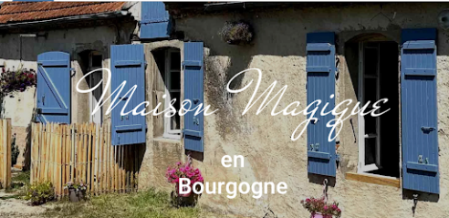 Maison Magique, Location De Vacances à Saint-Hilaire-Fontaine