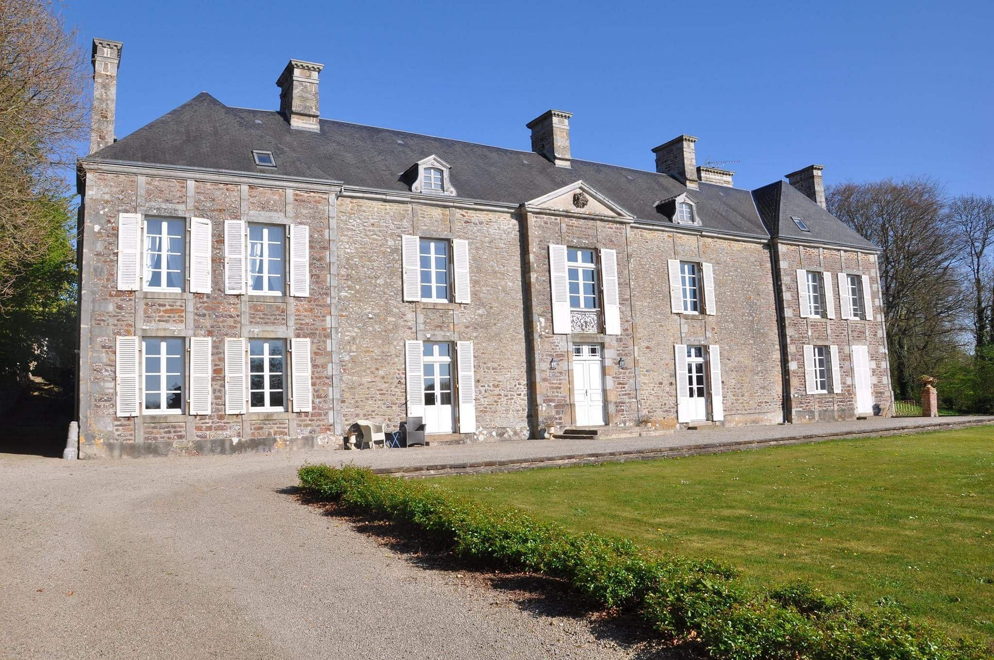 Manoir du Mesnil de Bas, Chambre d'Hôtes à Bréhal