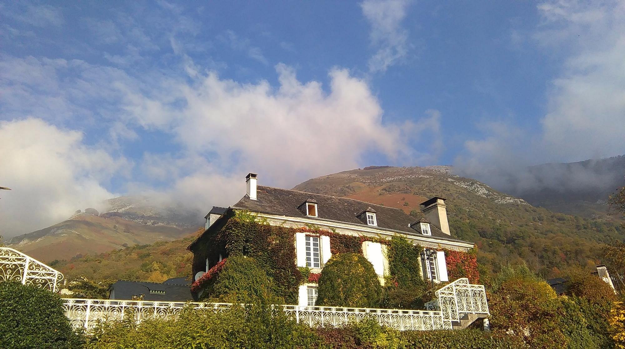 Bed And Breakfast House Mayou, Chambre d'Hôtes à Ouzous