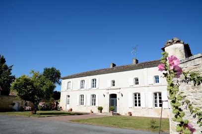 LA MAISON DE FAMILLE, Location de Vacances à Cravans