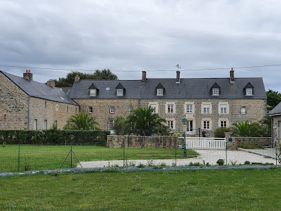 Le logis de la mare du parc, Chambre d'Hôtes à Surtainville