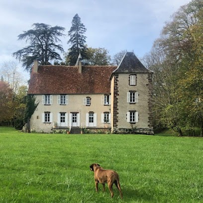 Château Le breuil, Maison d'Hôtes à Chaillac