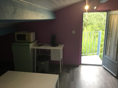 Annah Paradis, Chambre D'hôtes à Balazuc