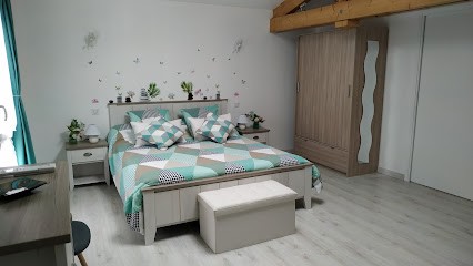 Gîte Bisabeille, Location de Vacances à Saint-Georges-des-Coteaux
