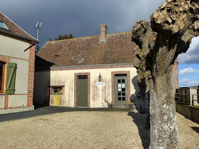 Mairie_ Chambres d'hôtes, Chambre d'Hôtes à La Saucelle