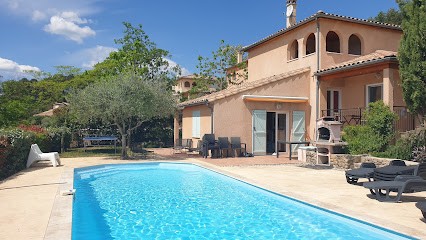 Villa Cool Douce, Location de Vacances à Joyeuse