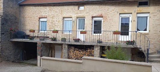 Meublé de tourisme Les Amaryllis, Location de Vacances à Seigny