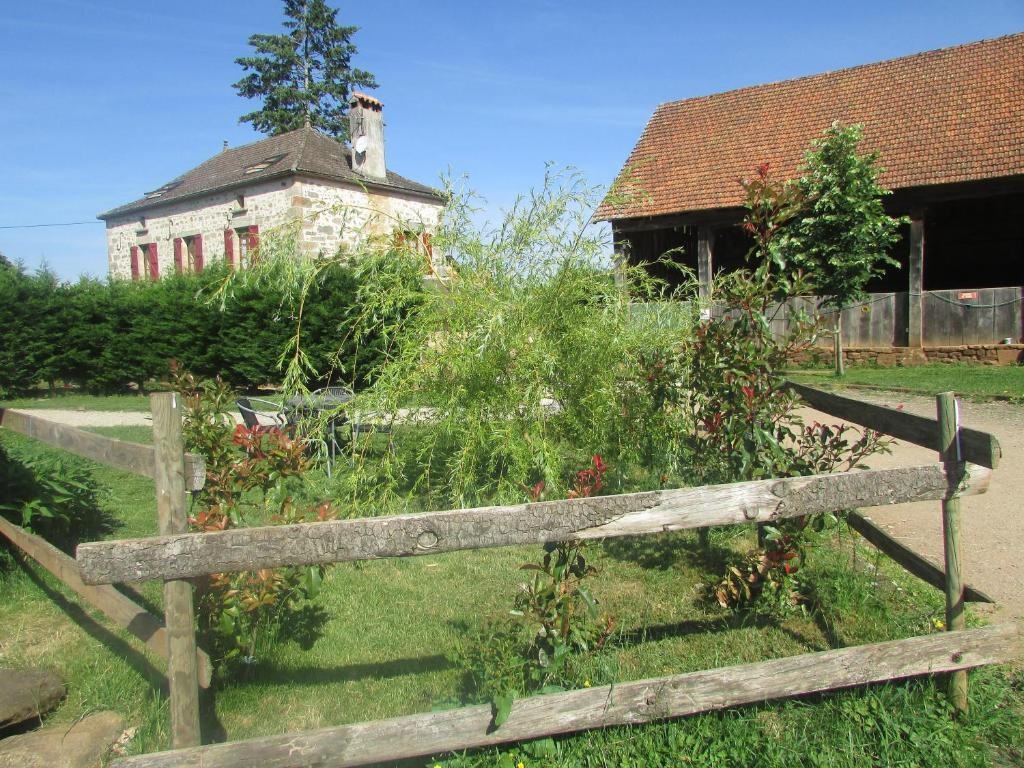 Gites Des écuries De Saint-Maurice, Chambre d'Hôtes à Saint-Maurice-en-Quercy
