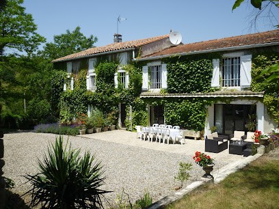 Domaine de Couchet, Location de Vacances à Peyrefitte-du-Razès