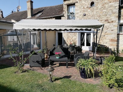 The Old Castle, Chambre d'Hôtes à Thoury-Férottes