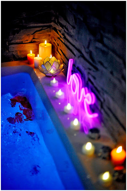 Enjoy Your Life Bourgoin-Jallieu / Spa Privatif / Jacuzzi / Lieux Insolites Et Romantiques, Location De Vacances à Bourgoin-Jallieu