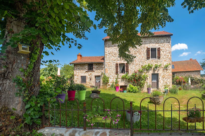 Gite Du Couturon Et Gite Côté Jardin, Location De Vacances au Mayet-de-Montagne