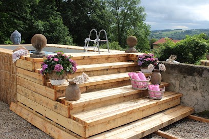 Arc De L’Amour, Location de Vacances à Youx