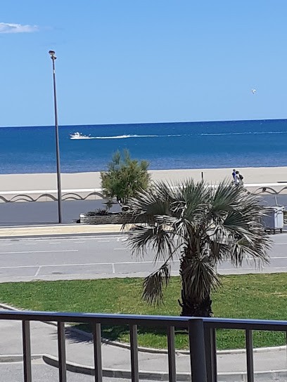 Gîte Narbonne-Plage Vadif, Location de Vacances à Narbonne