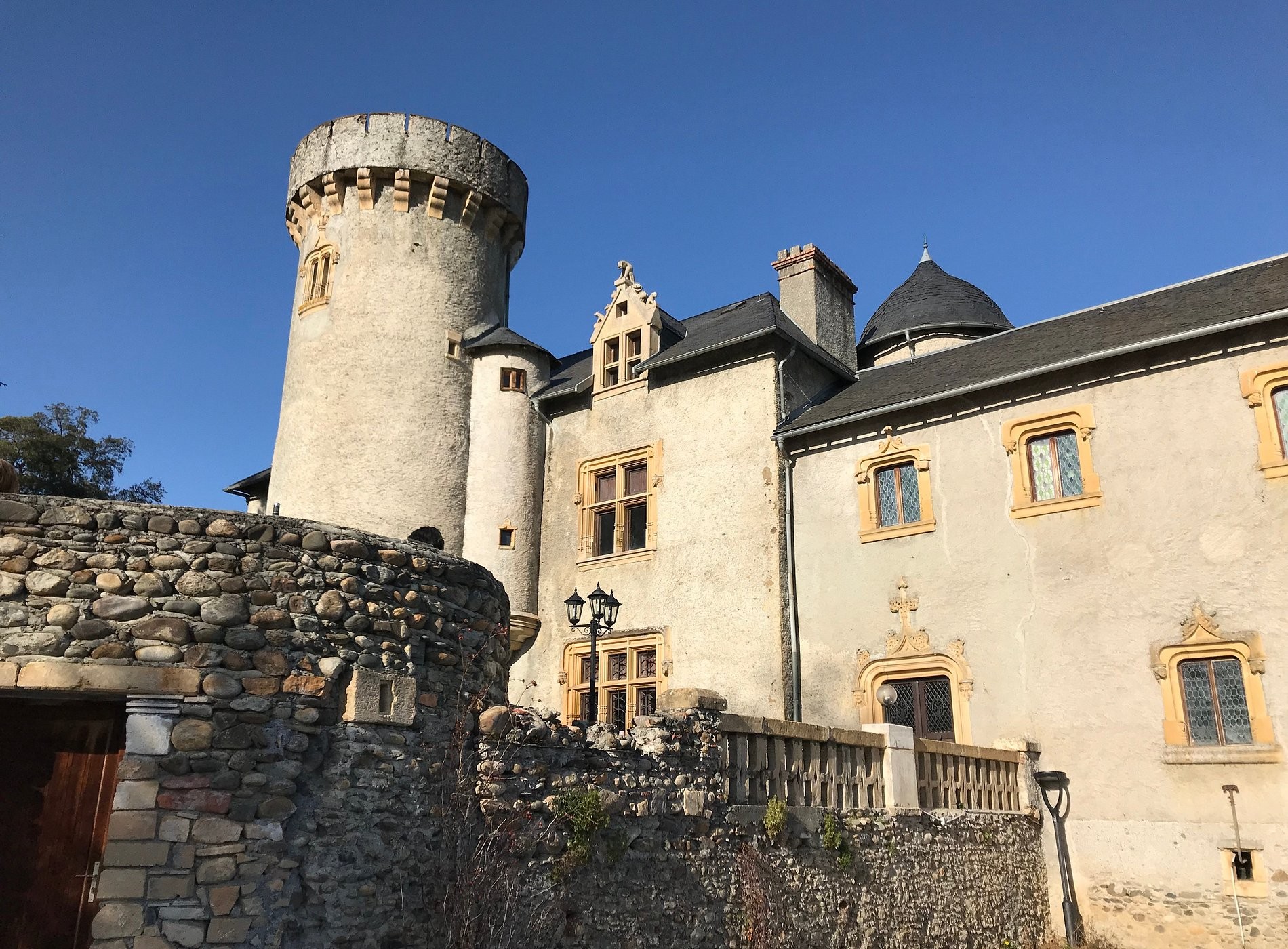 Chateau Mariande Chambres d’hôtes, Chambre d'Hôtes à Estancarbon