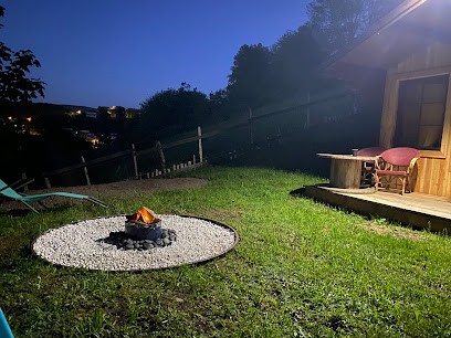 LE MALOYA -Gites- chambres et tables d'hôtes - Chalets individuels - Lodges. Chambre avec Balnéo, Chambre d'Hôtes à Lacaune