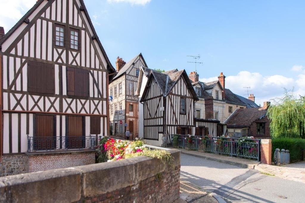 Maison Léontine, Chambre d'Hôtes à Bernay