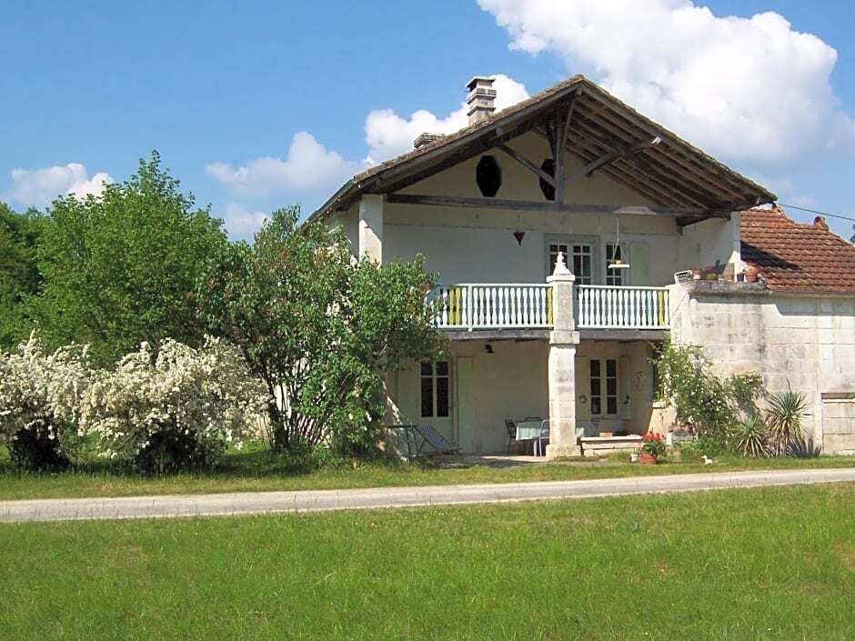 Mistoury, Chambre d'Hôtes à La Tour-Blanche-Cercles