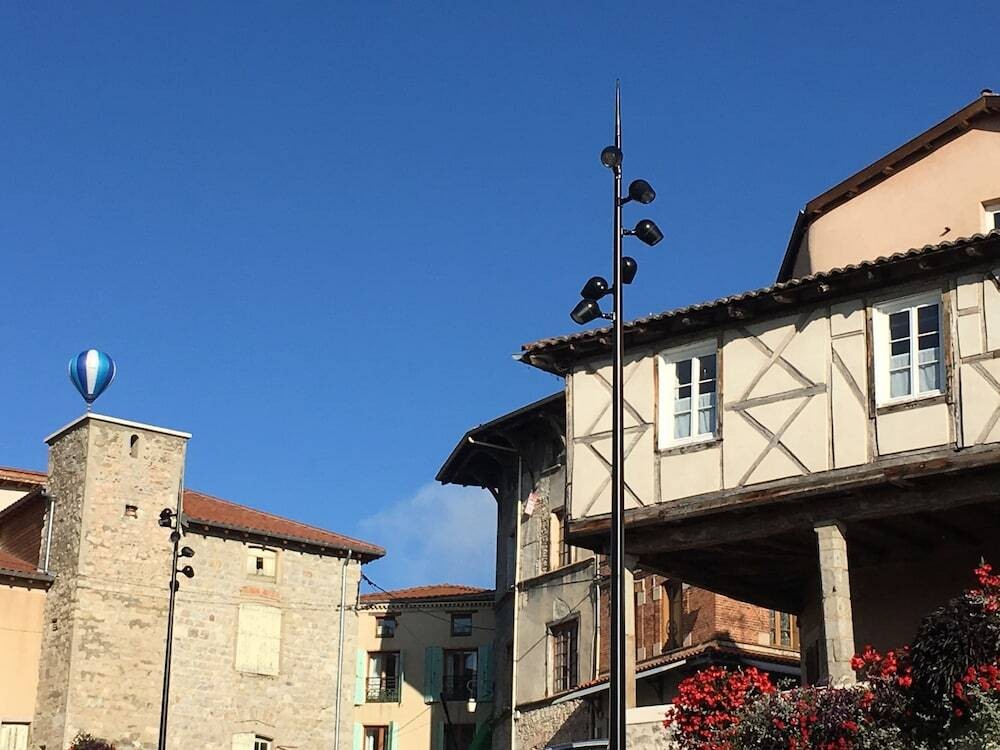 Maison Ladeveze, Chambre d'Hôtes à Saint-Galmier