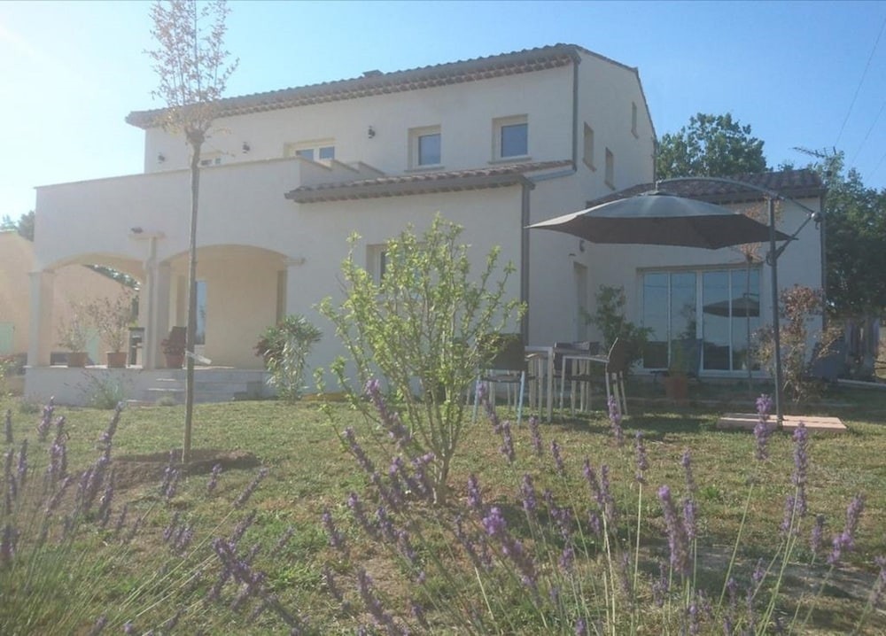 Chambres d'hôtes Le Jasmin, Chambre d'Hôtes à Montagnac-Montpezat