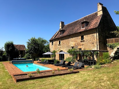 Les Pierres d'Aurore, Location de Vacances à Montgivray